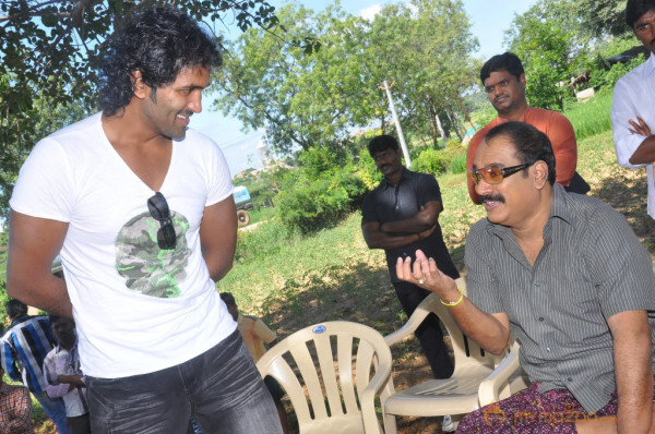 Doosukeltha Movie Onlocation Stills 