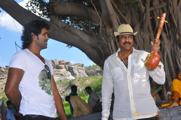 Doosukeltha Movie Onlocation Stills 