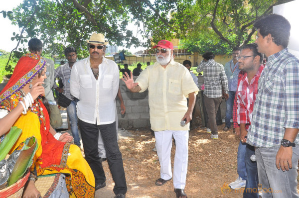 Doosukeltha Movie Onlocation Stills 