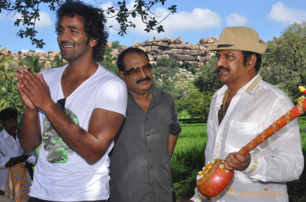 Doosukeltha Movie Onlocation Stills 