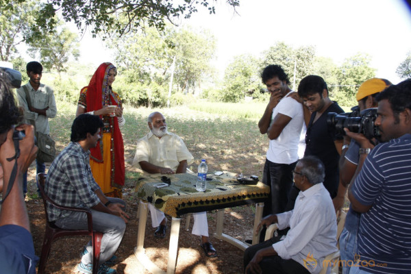 Doosukeltha Movie Onlocation Stills 