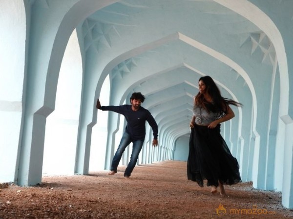 Iddaram Movie Latest Photos