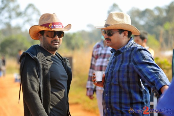 Iddarammayilatho Movie & Working Stills 