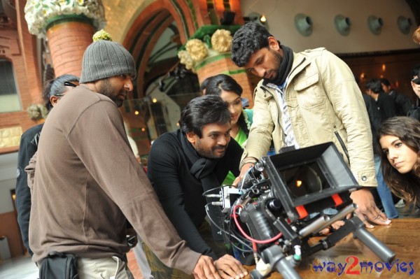 Iddarammayilatho Movie & Working Stills 