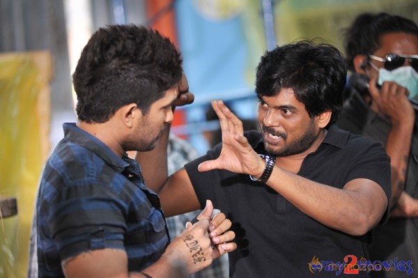 Iddarammayilatho Movie & Working Stills 