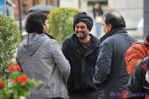 Iddarammayilatho Movie Working Stills 