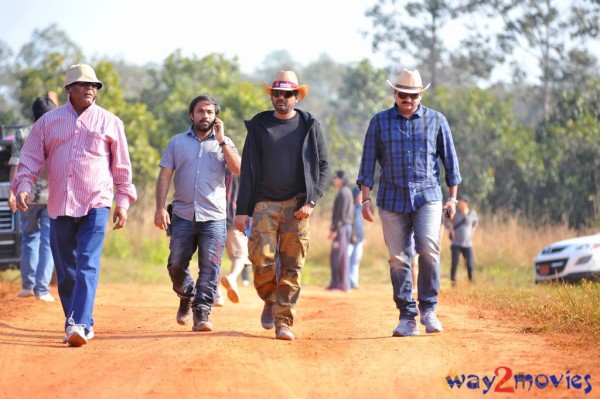 Iddarammayilatho Movie Working Stills 