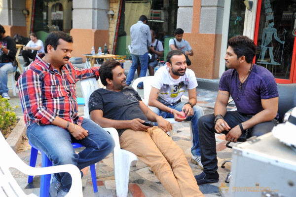 Iddarammayilatho New Movie Stills 