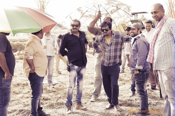 Loafer movie working stills gallery