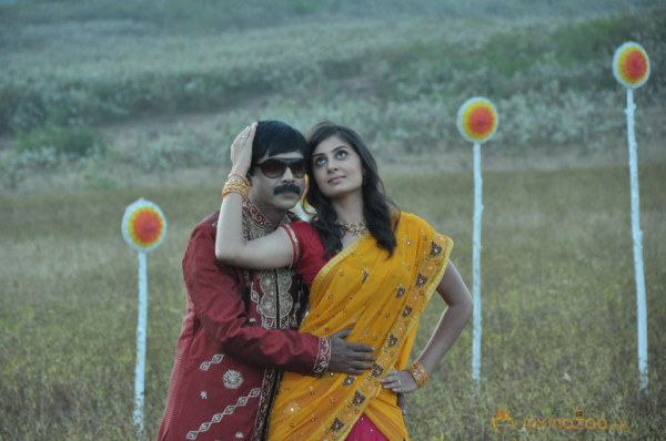 Maharajasri Gaaligadu Movie Hot Stills 