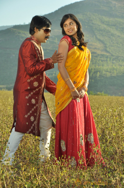 Maharajasri Gaaligadu Movie Hot Stills 