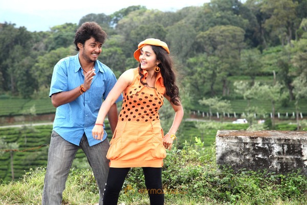 Manchivadu movie stills