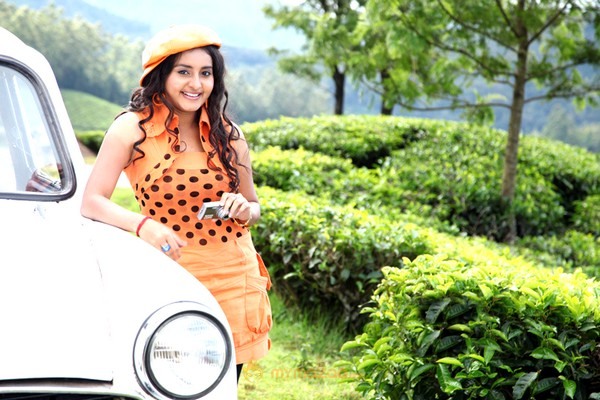 Manchivadu movie stills