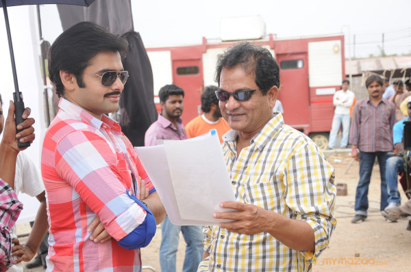 Masala Movie Working Stills 