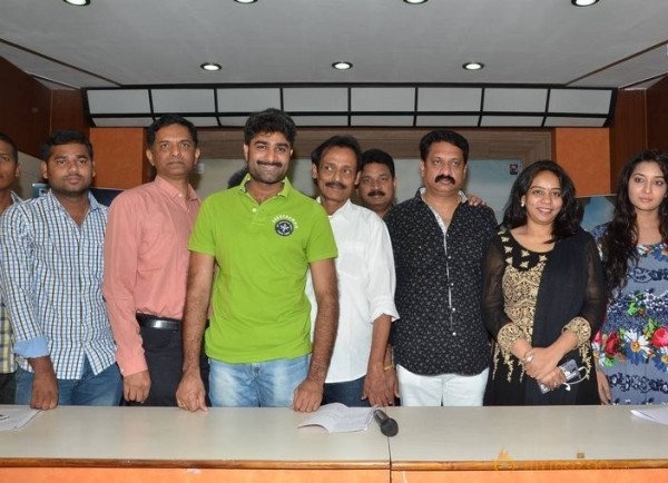 Mounam Movie Press Meet Stills