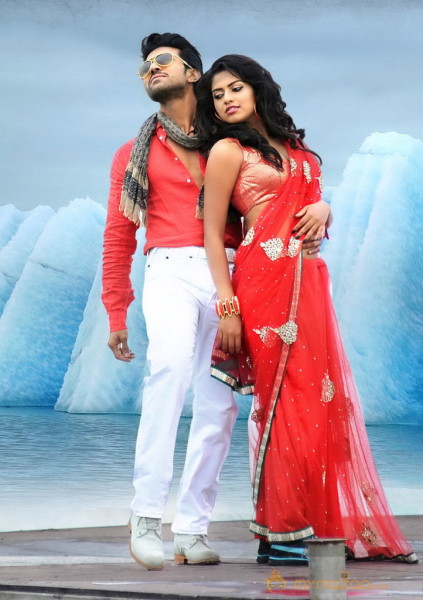 Naayak Movie Latest Gallery 