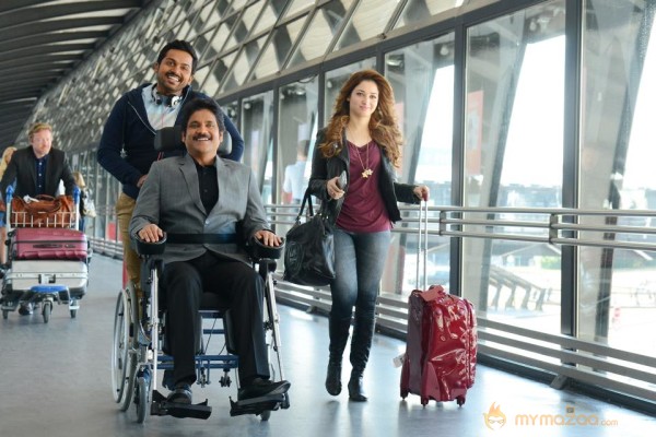 Nagarjuna Karthi starrer Oopiri new hd photos