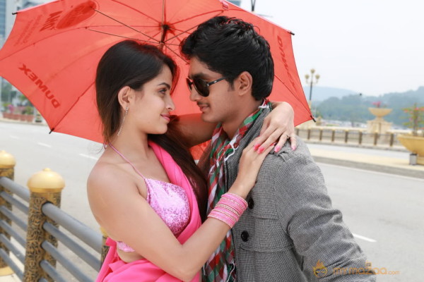 Nuvve Naa Bangaram New Movie Stills 