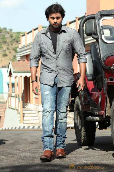 Okkadine Movie Stills 