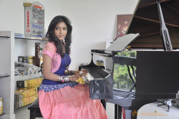 Prema Ishq Kadal Movie Stills 