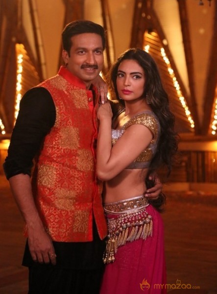 Soukhyam Item Song Stills1