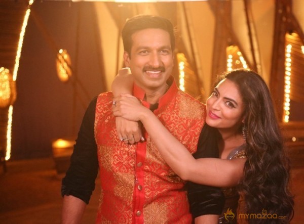 Soukhyam Item Song Stills1