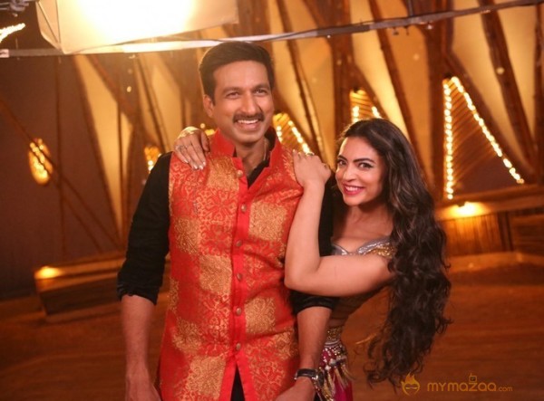 Soukhyam Item Song Stills1