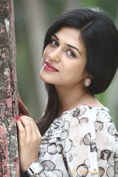 Spicy: Shraddha Das from Punnami Ratri