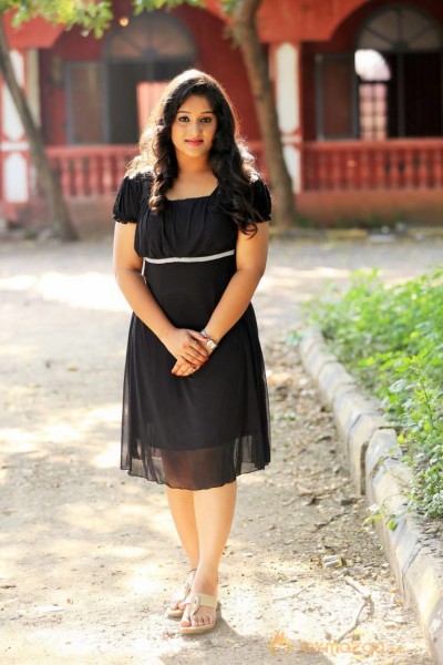 Swapna Menon in 9 to 10 Onbathilirundhu Pathuvarai Movie 