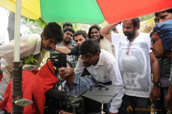 Tummeda Movie Working Stills 