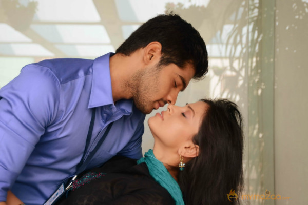 Weekend Love Movie Stills 