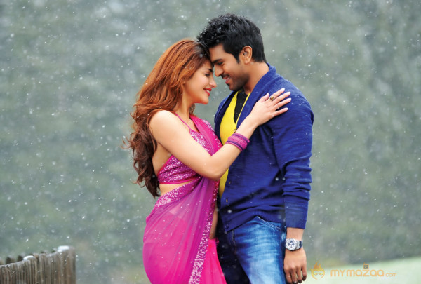 Yevadu Movie New Stills 