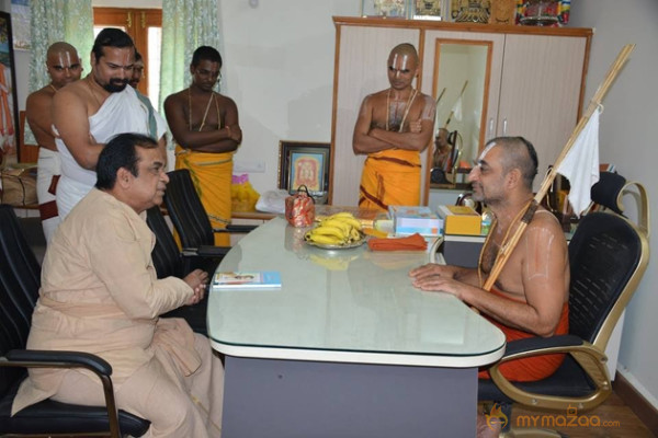 Brahmanandam Visited JIVA Campus