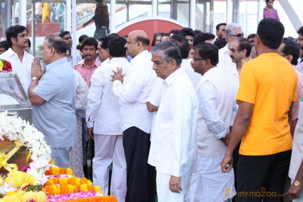 Celebrities pay homage to ANR Photos - 1 