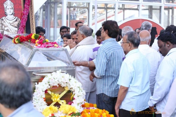 Celebrities pay homage to ANR Photos - 1 