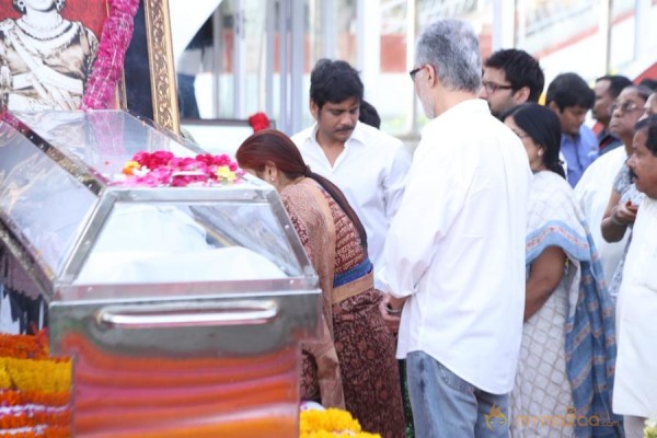 Celebrities pay homage to ANR Photos - 2 