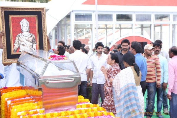 Celebrities pay homage to ANR Photos - 2 