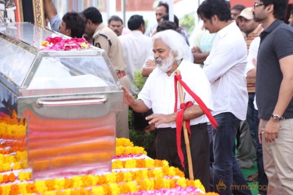 Celebrities pay homage to ANR Photos - 2 