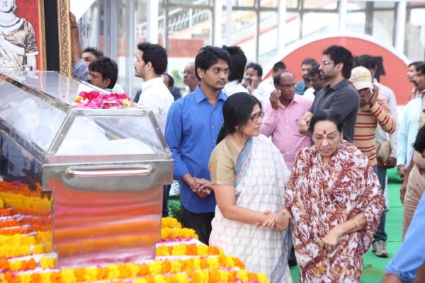 Celebrities pay homage to ANR Photos - 2 