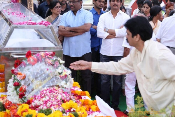 Celebrities pay homage to ANR Photos - 3 