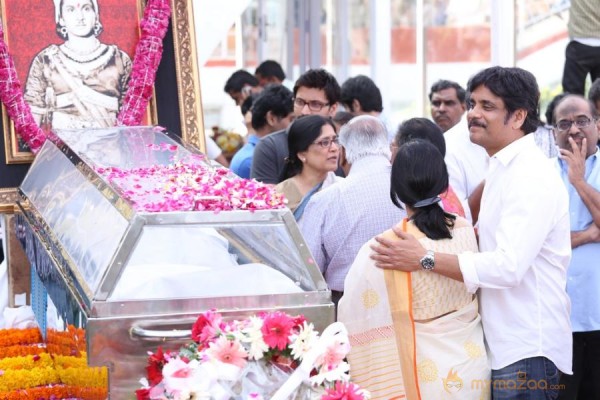 Celebrities pay homage to ANR Photos - 3 