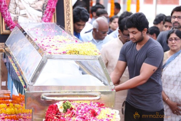 Celebrities pay homage to ANR Photos - 3 