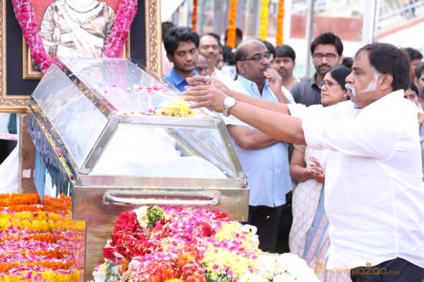 Celebrities pay homage to ANR Photos - 3 