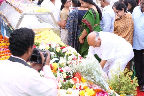 Celebrities pay homage to ANR Photos - 4 