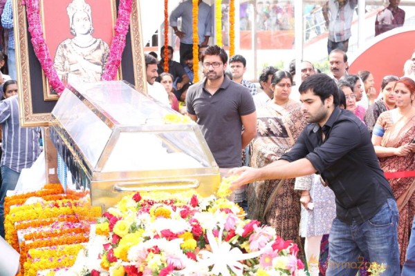 Celebrities pay homage to ANR Photos - 4 