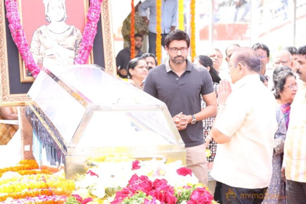 Celebrities pay homage to ANR Photos - 4 