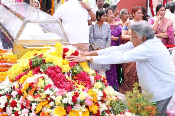 Celebrities pay homage to ANR Photos - 4 