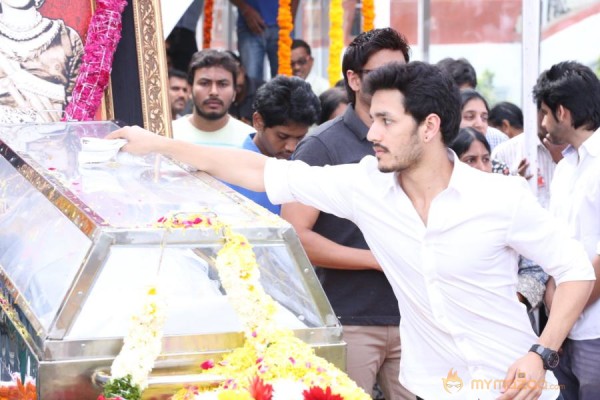 Celebrities pay homage to ANR Photos - 4 