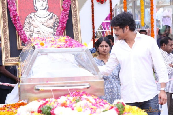 Celebrities pay homage to ANR Photos - 5 