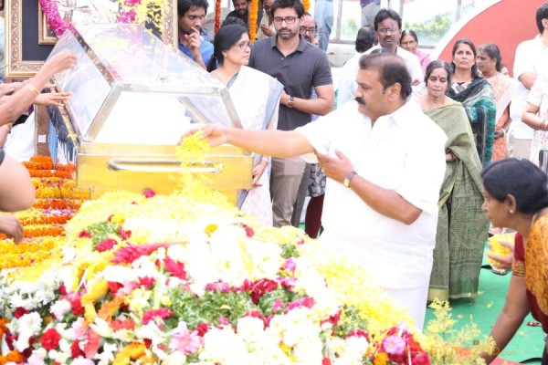 Celebrities pay homage to ANR Photos - 5 